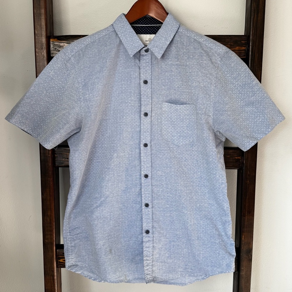 Stylish Blue Patterned Men's Button Down Shirt - image 1